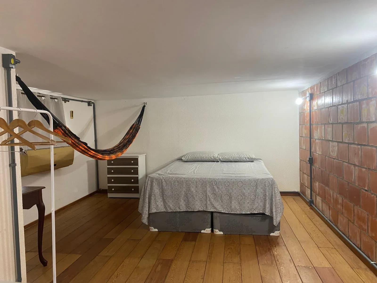 Apartamento mobiliado — Quarto
